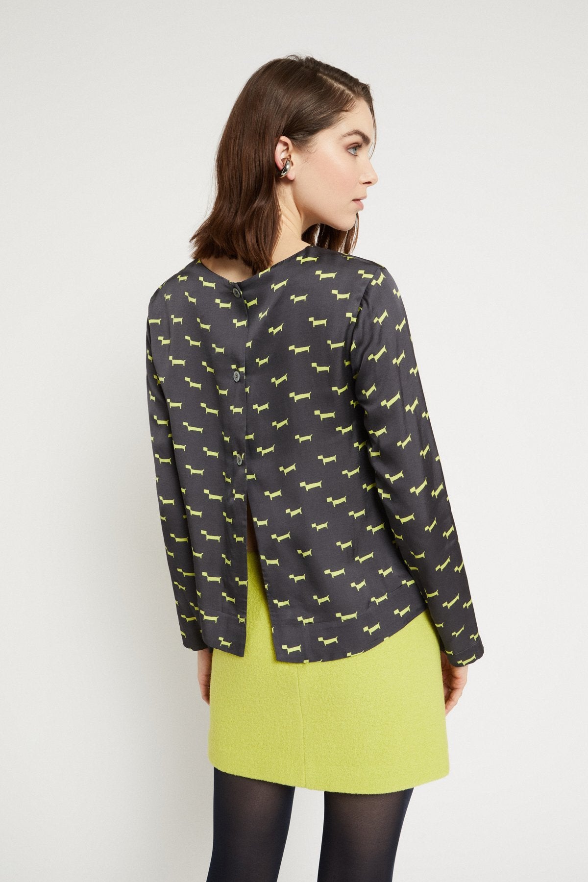 Fluid blouse in printed pure viscose with round neckline