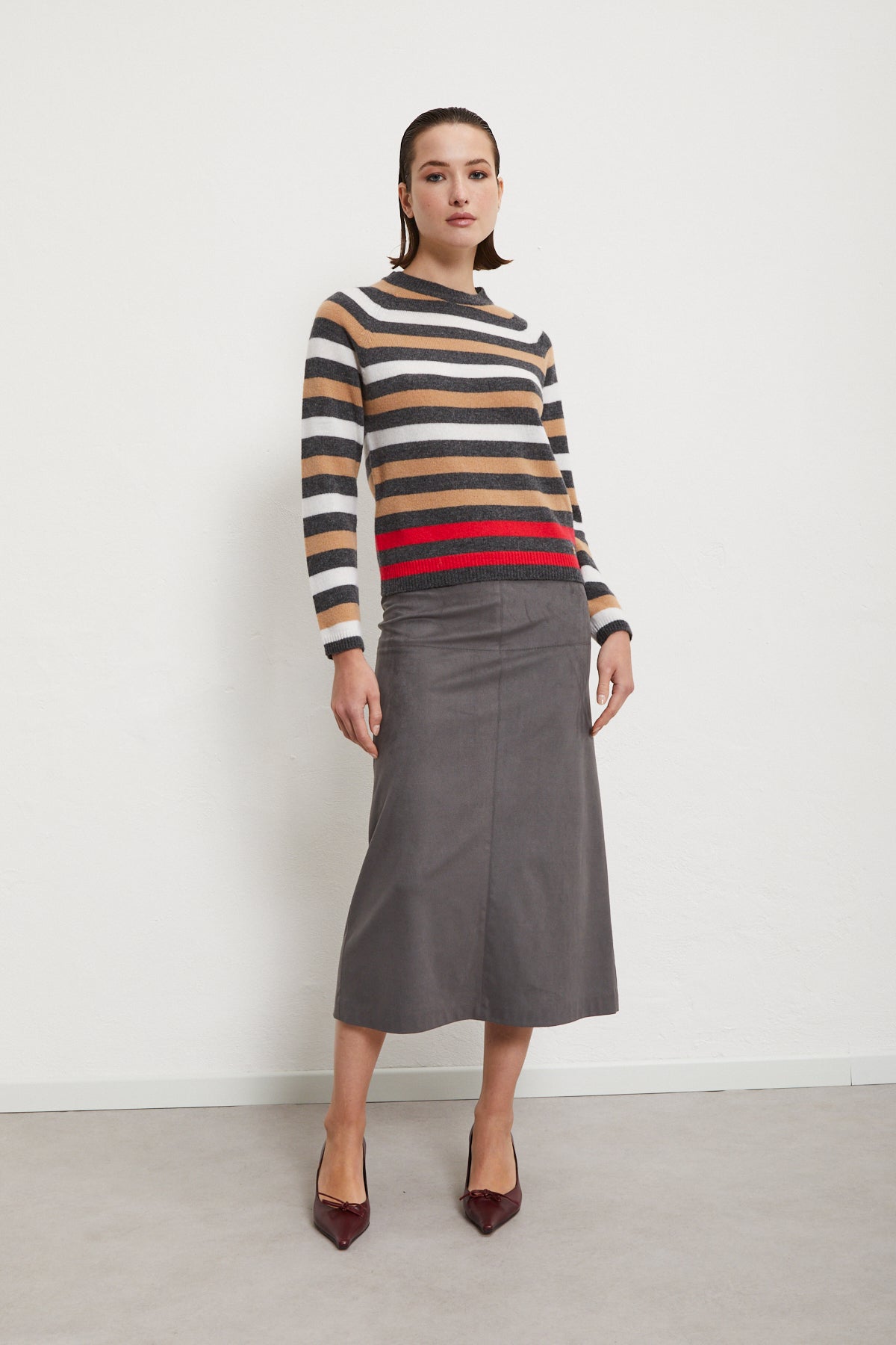 Wool blend border round neck knit