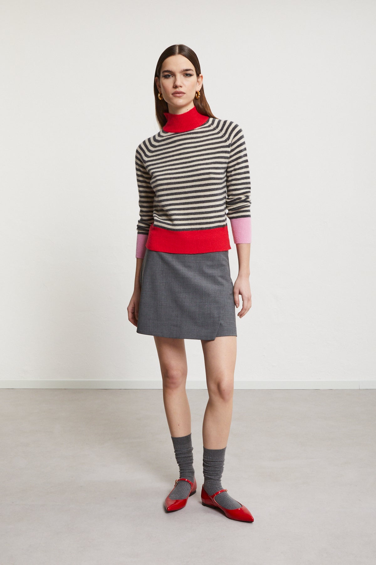 Wool blend border turtleneck knit