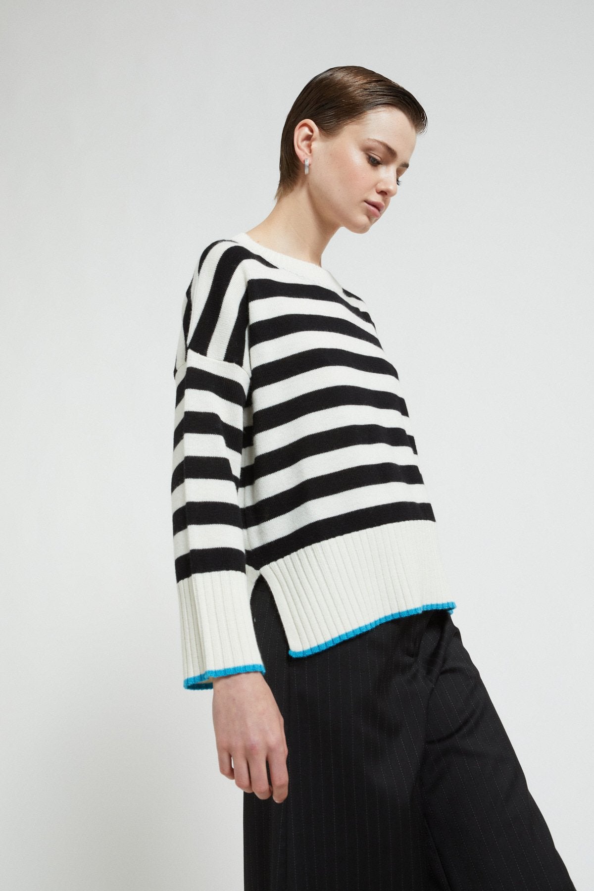 Striped wool blend sweater with straight hem