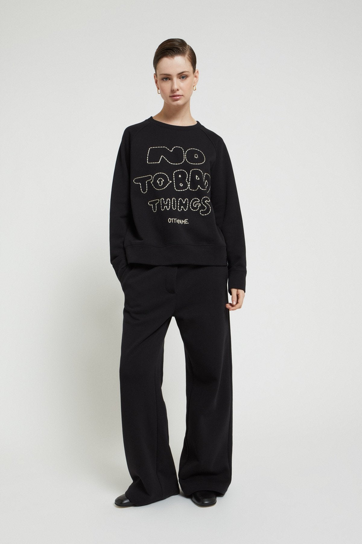 Pure cotton sweatshirt with slogan and sequin embroidery
