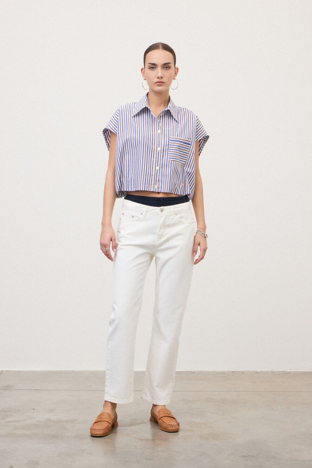 Cropped balloon-effect shirt