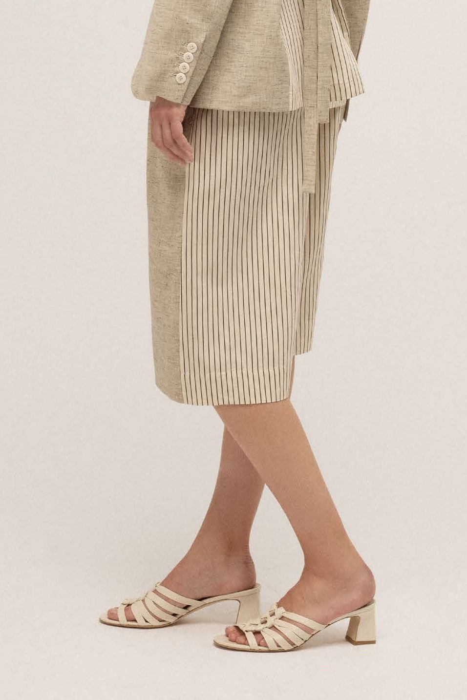 Wide short pants