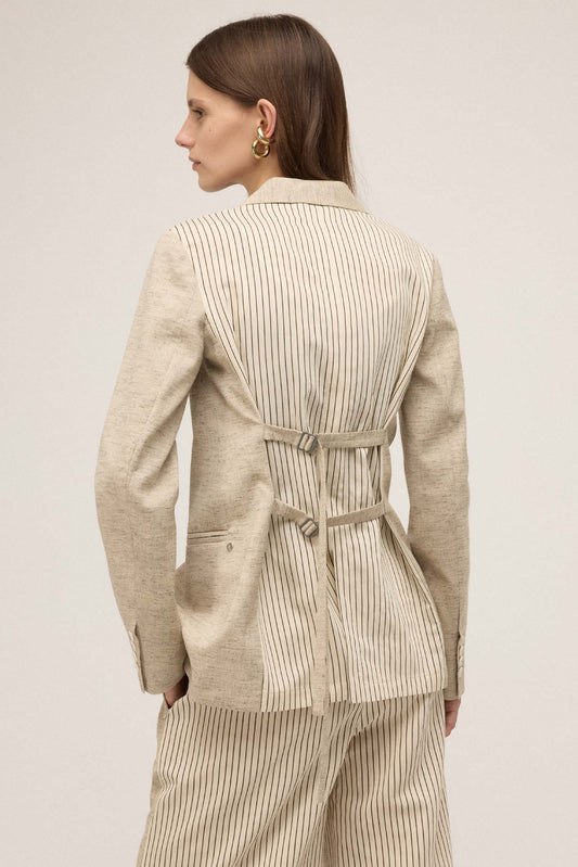 Material switching jacket