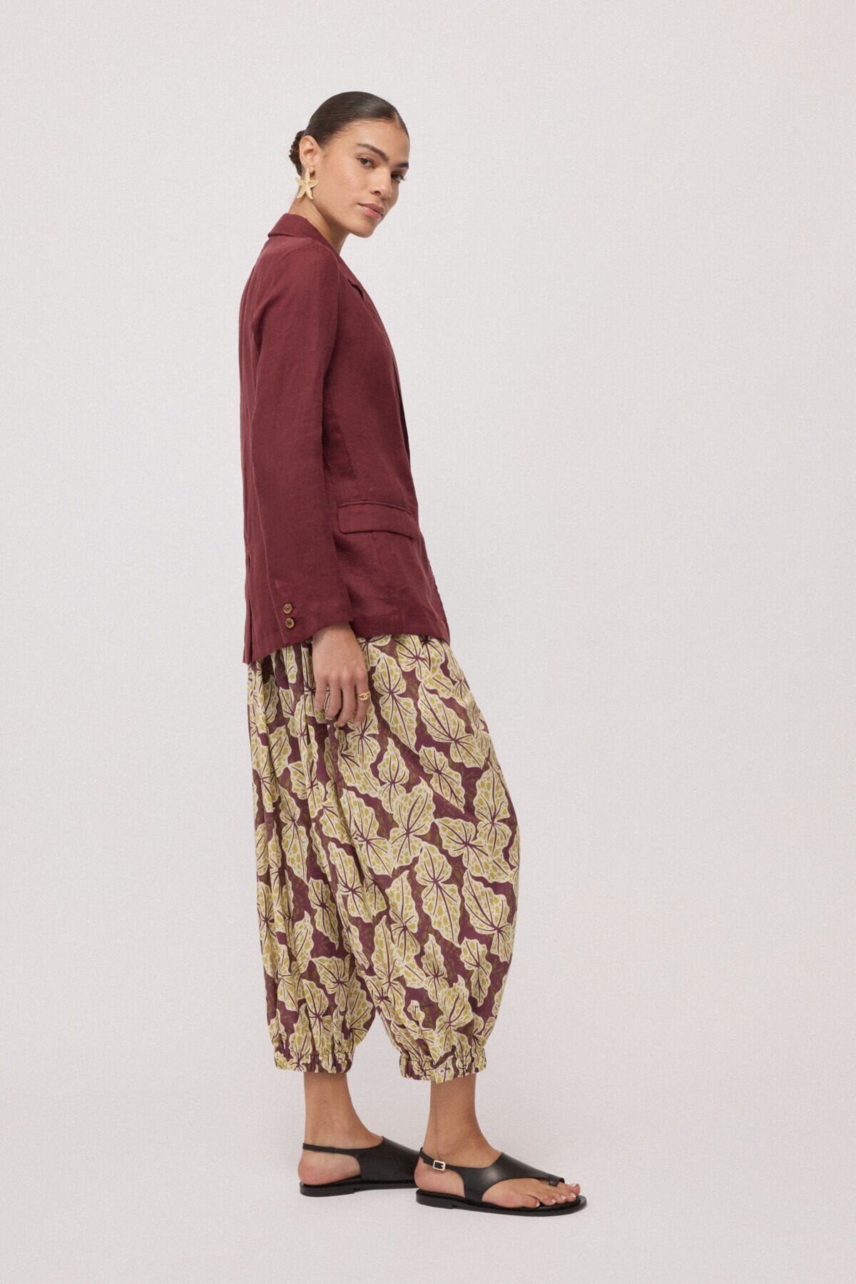 Leaf Print Cropped Jogger Pants