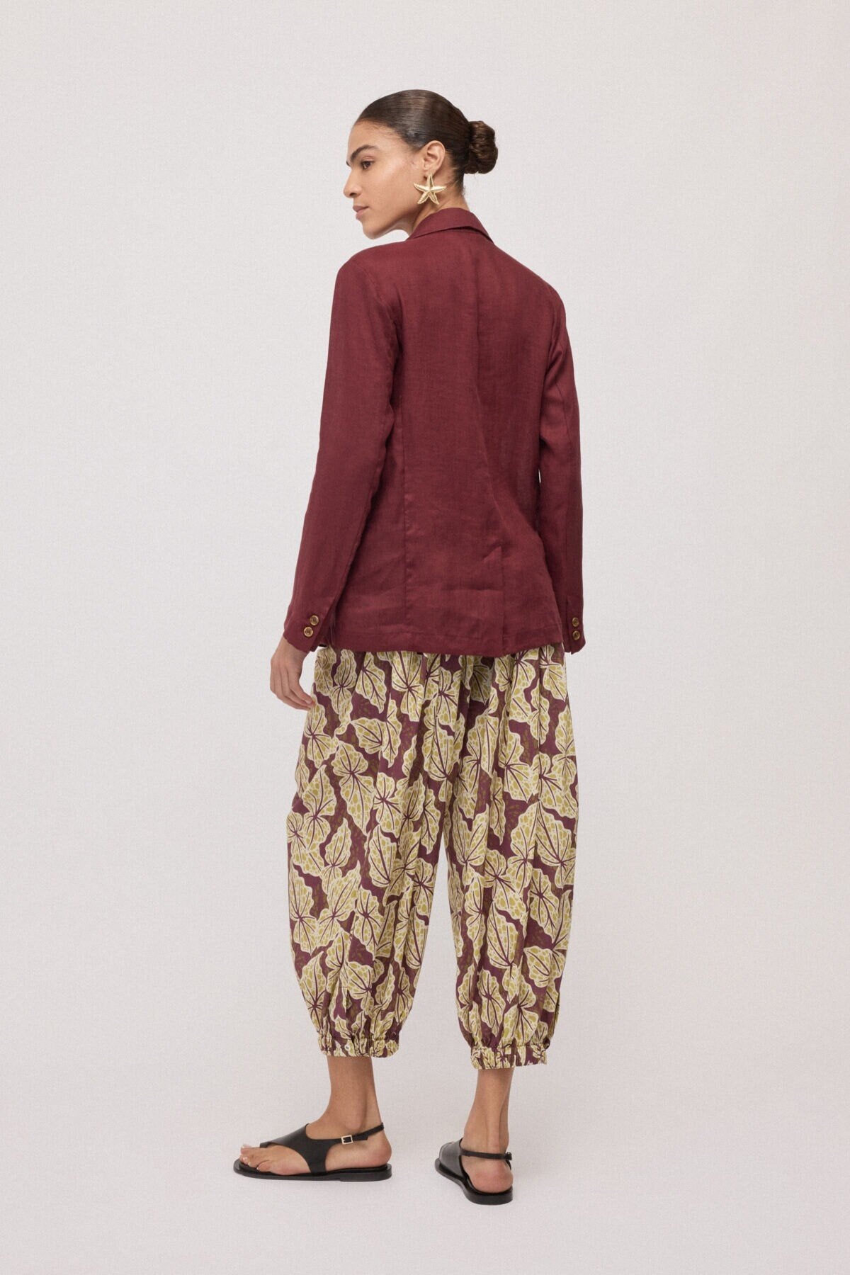 Leaf Print Cropped Jogger Pants