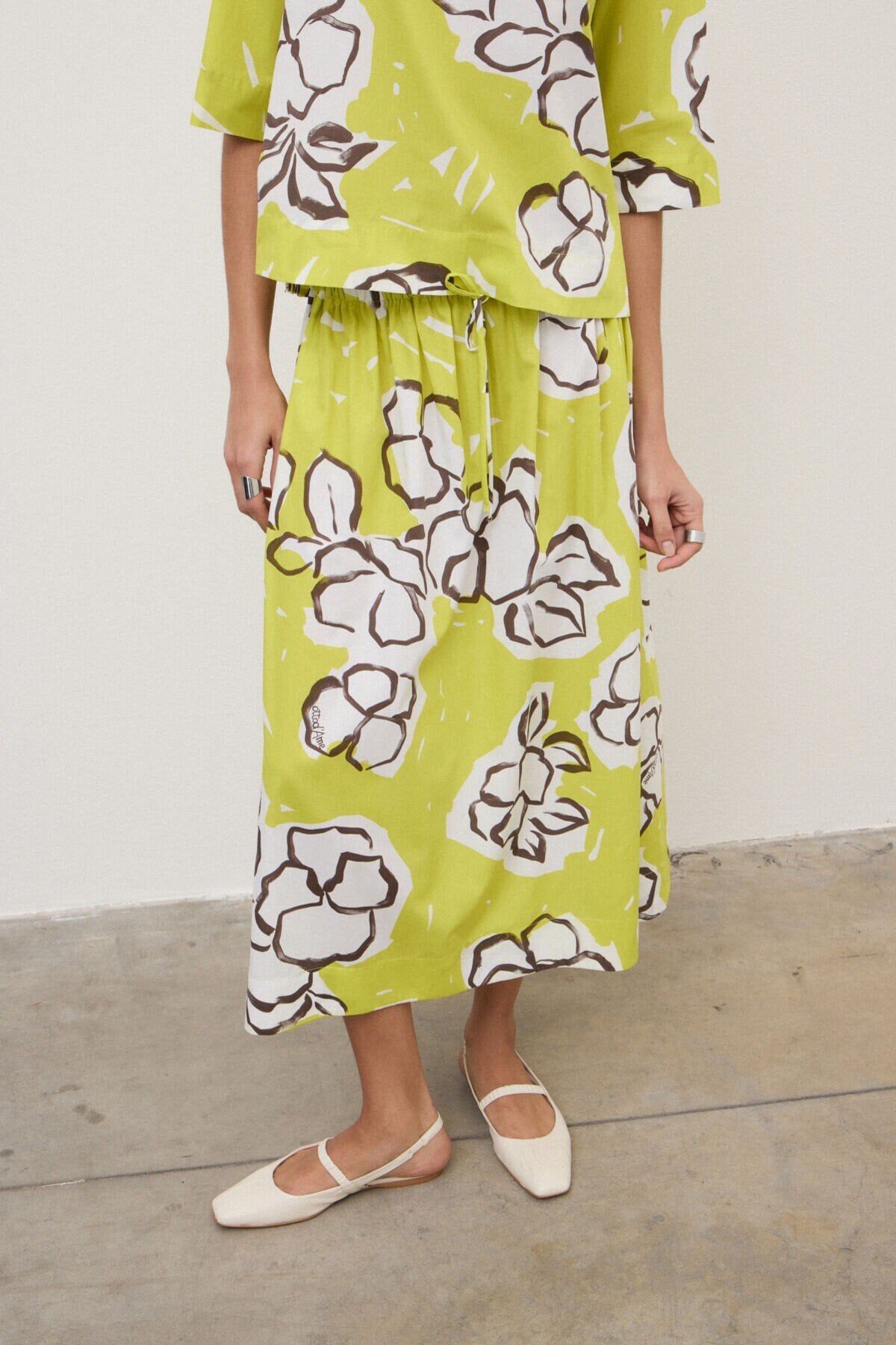 Pleated poplin skirt