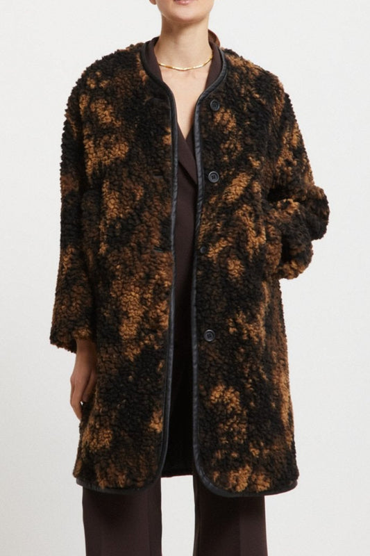 Oversized midi coat lined with faux fur