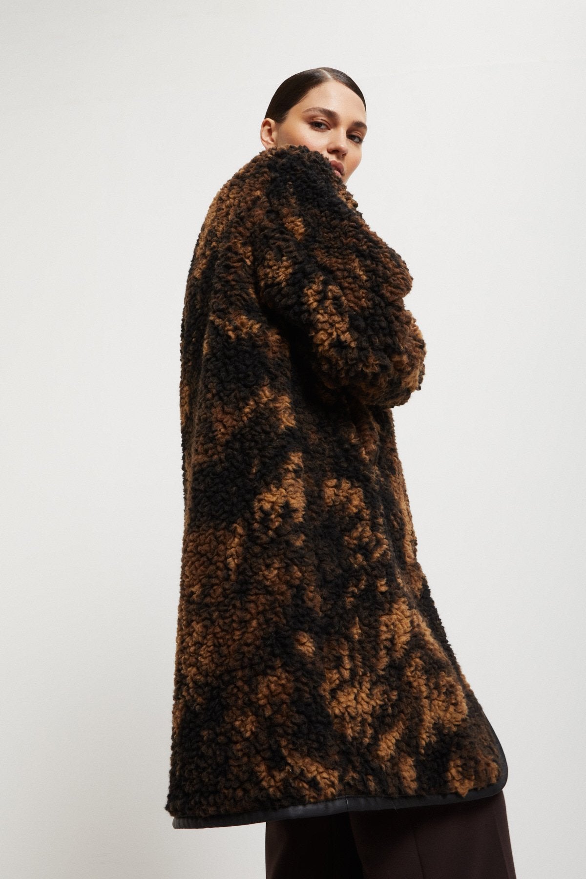 Oversized midi coat lined with faux fur