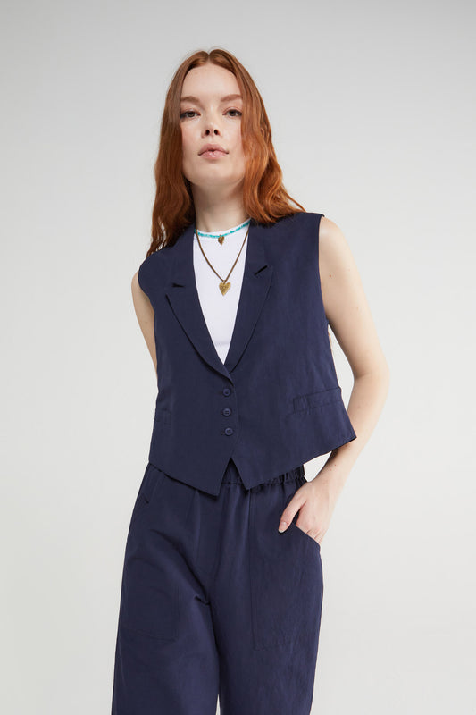 Linen blend waistcoat top with buttons and lapels