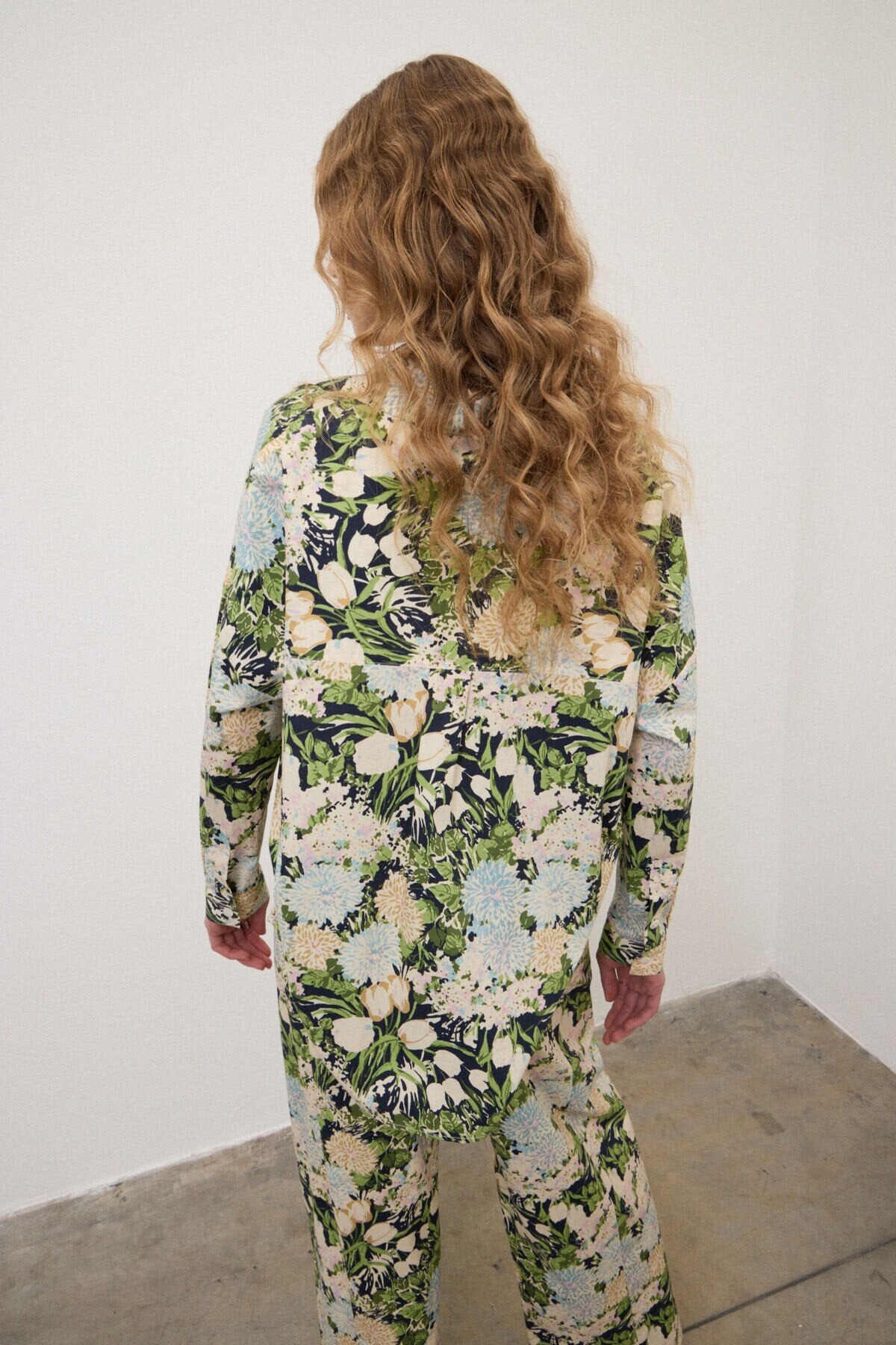 Cotton shirt with drawstring